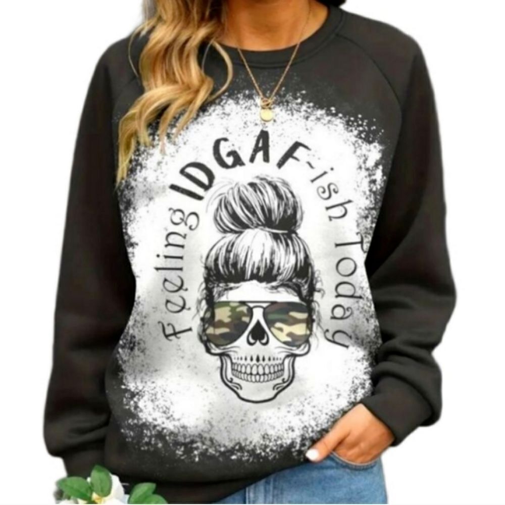 Ladies printed sweatshirt sz Large